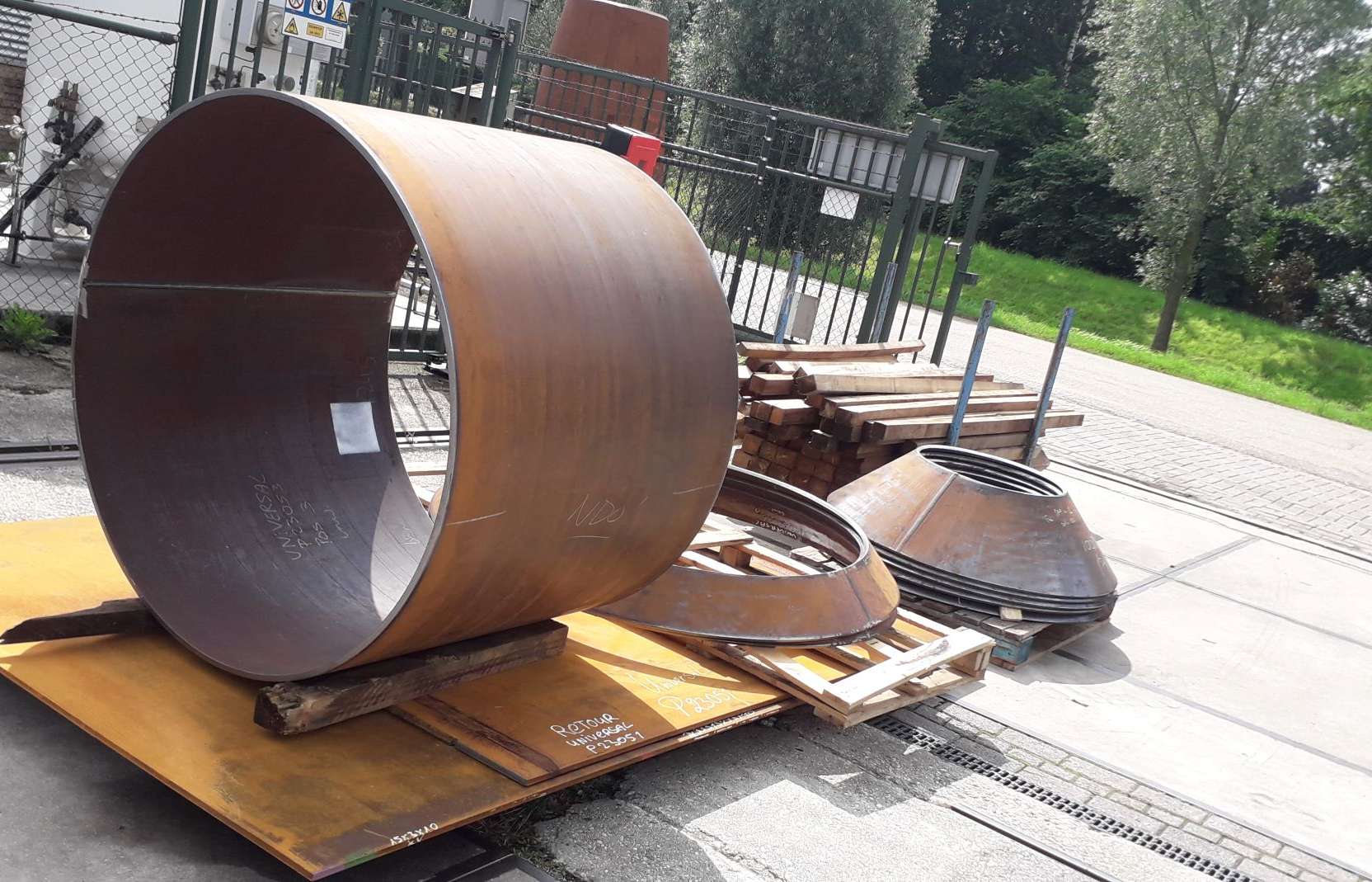Cones & tube made out of steel sheet for an offshore project